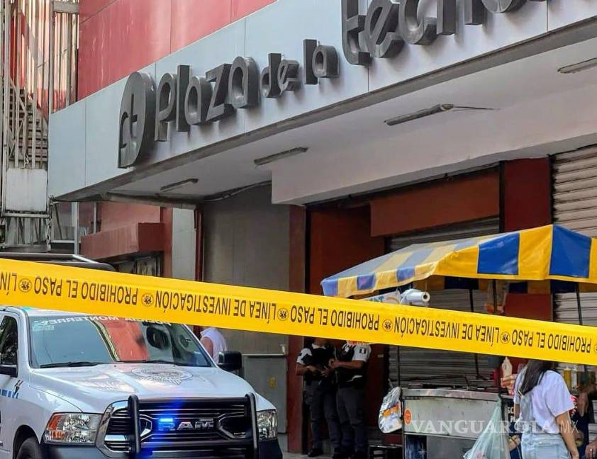 Aseguran 50 celulares en cateo a la Plaza de la Tecnología en Monterrey