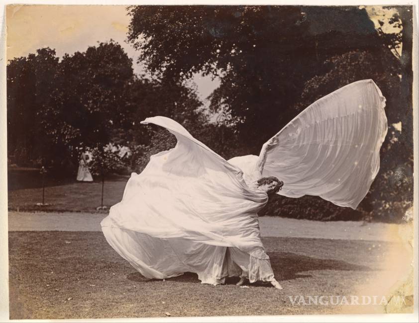 $!A 90 años de su muerte, Loïe Fuller sigue siendo la revolucionaria de la danza