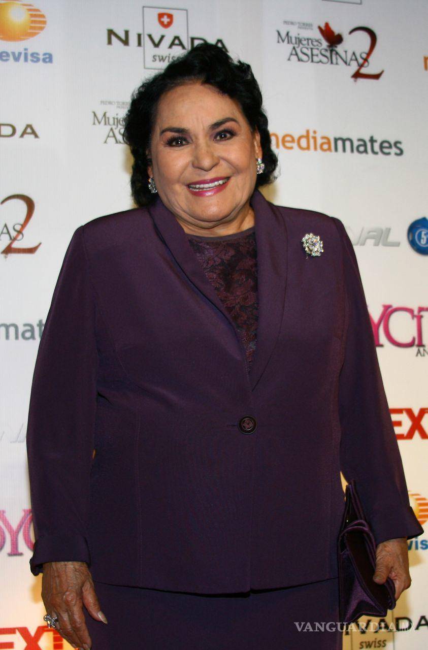 $!15 de septiembre de 2009. La actriz Ana Brenda durante la alfombra roja de la serie Mujeres Asesinas 2. Cuartoscuro/Sashenka Gutiérrez