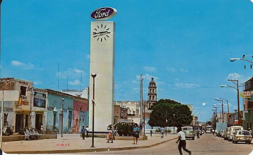 $!En la década de los setenta fue colocado en Saltillo un reloj como este en la salida a Monterrey y la calle Canadá.