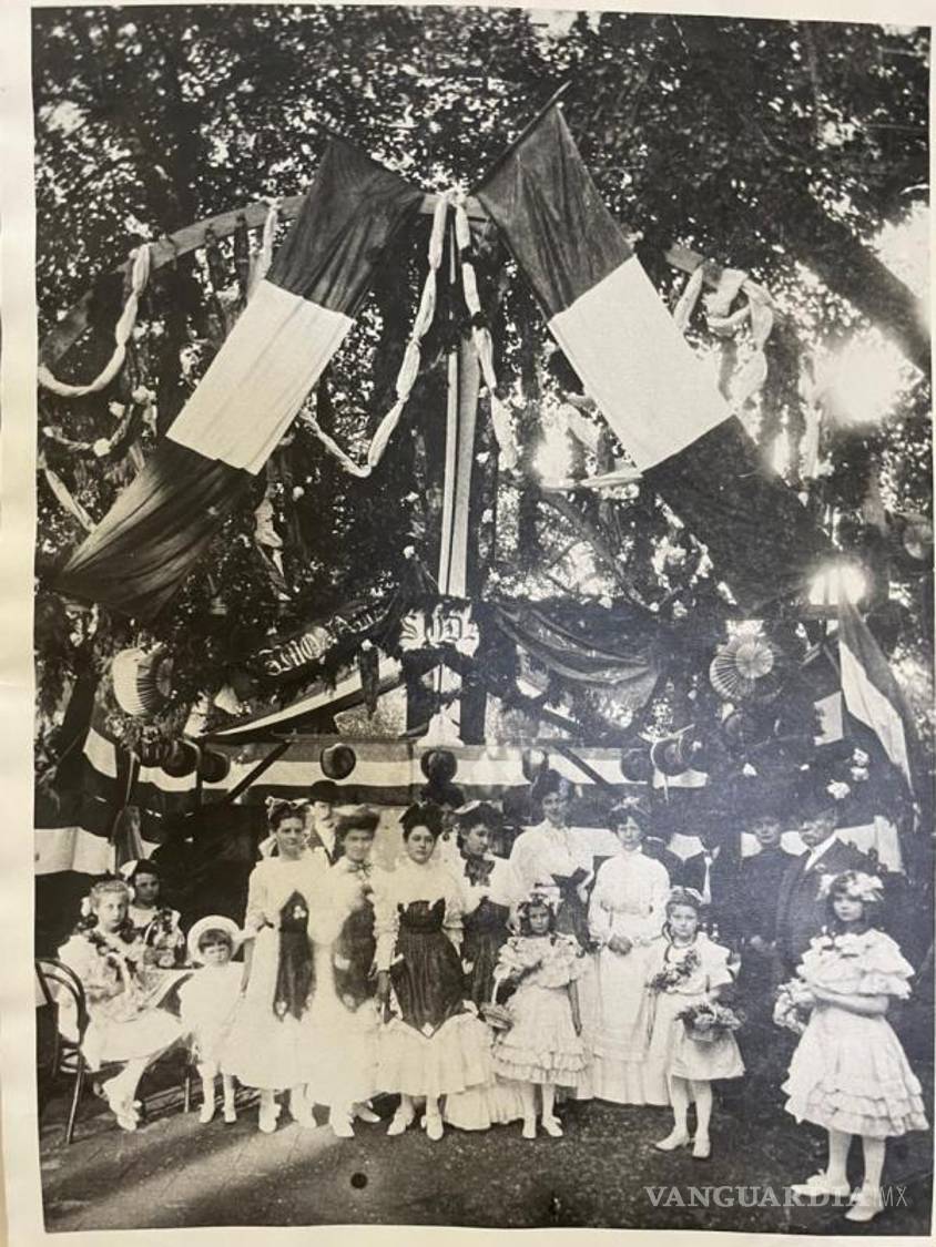 $!Había que recordar la gesta heroica ataviados de la mejor manera.