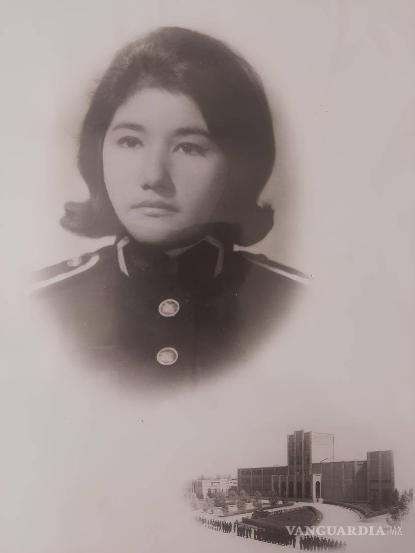 $!Sin recursos, pero con perseverancia, María Elena se convirtió en la primera mujer becada en la “Narro”, marcando el inicio de nuevas oportunidades para las alumnas.