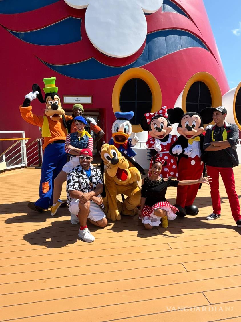 $!Su paso por Disney Cruise Line le permitió conocer el trabajo detrás de los personajes que millones de personas admiran.