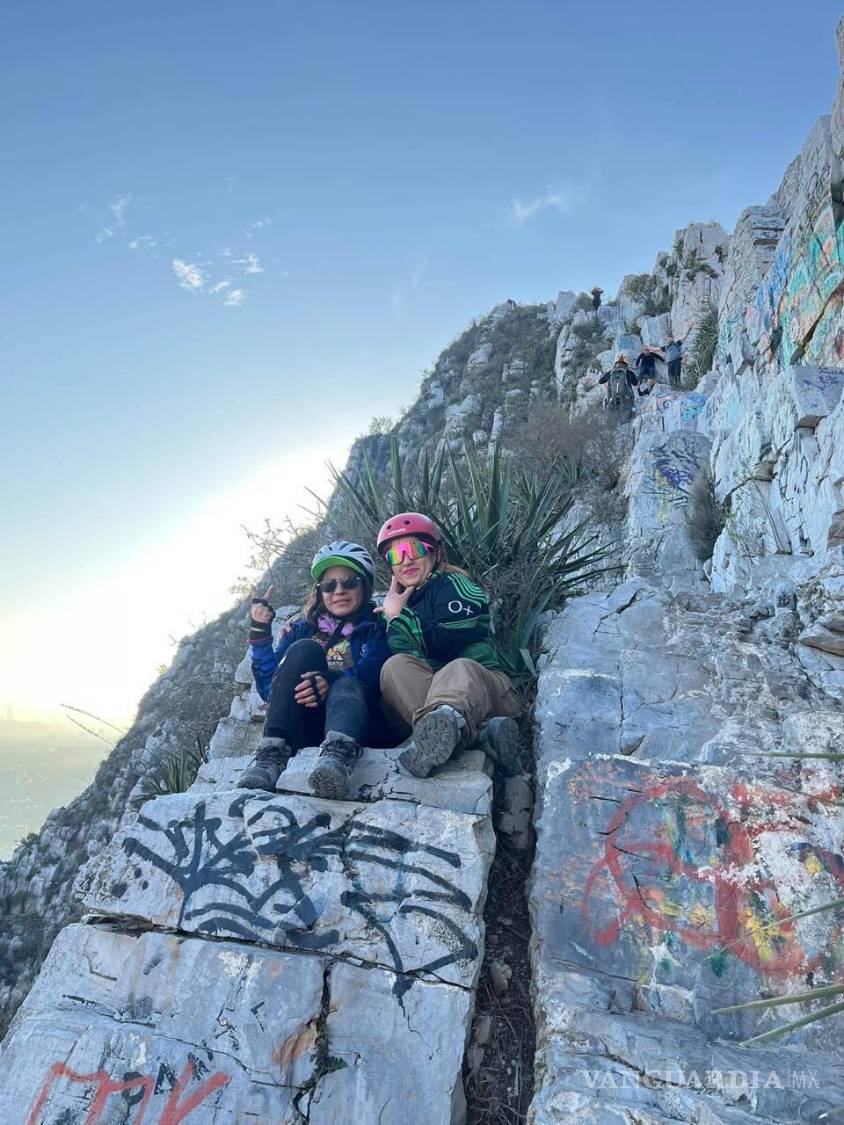 $!Además de practicar deporte, el grupo realiza brigadas de limpieza y visitas a instituciones sociales.