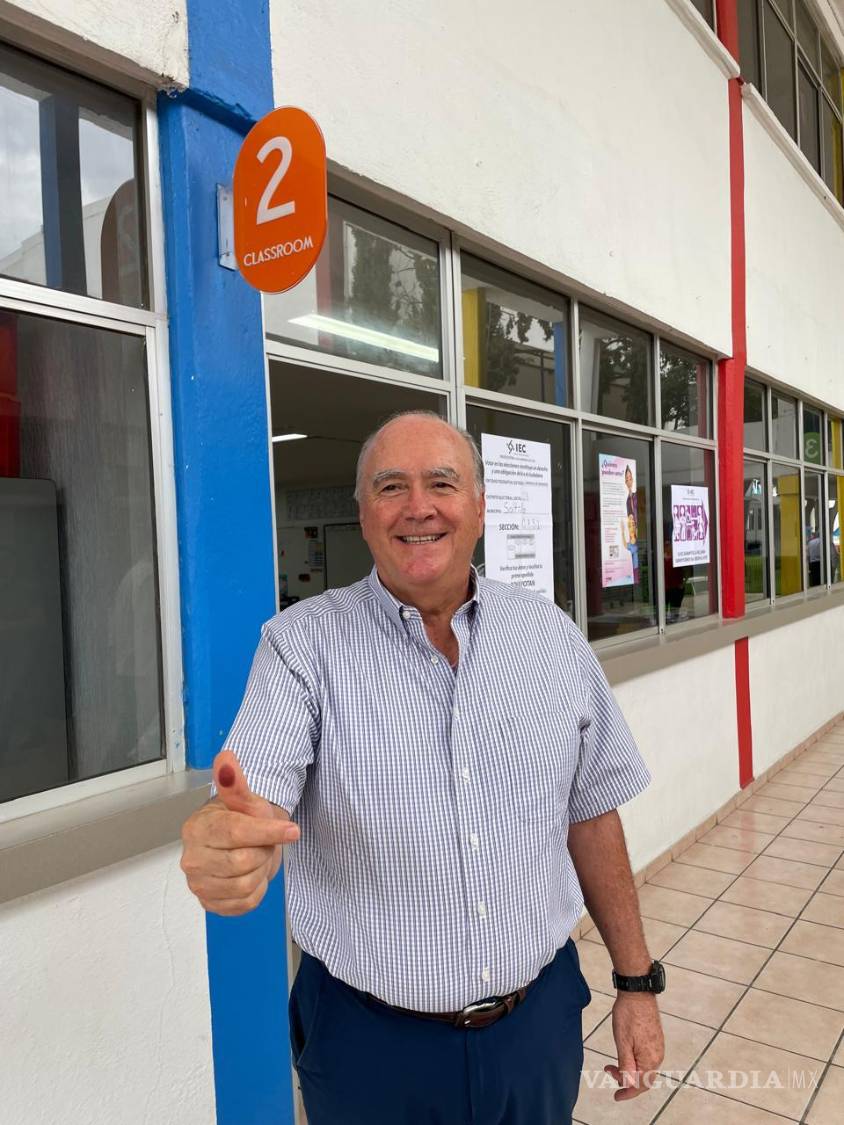 $!El presidente de la Canacintra en Coahuila, Jorge Dávila, planteó a los legisladores locales electos la necesidad de impulsar reformas que fortalezcan la competitividad del estado, faciliten la inversión y promuevan la generación de empleos.