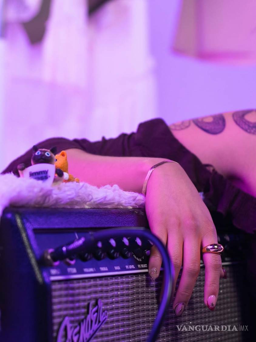 $!“Lo que tenías que escuchar” es el primer EP de La Marlu, un material íntimo de cinco canciones que retratan su evolución musical y emocional.