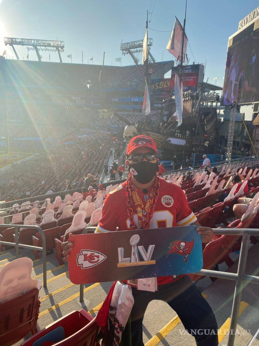 $!Ernesto estuvo presente en el primer Super Bowl de pandemia, cuando los Chiefs cayeron ante los Bucs de Tampa Bay.