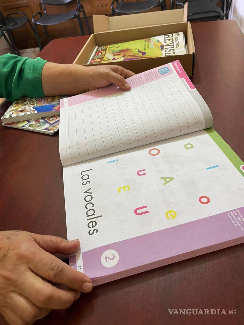 $!Aprenden a leer y escribir 3 mil adultos al año en Coahuila... y rezago es de 31 mil