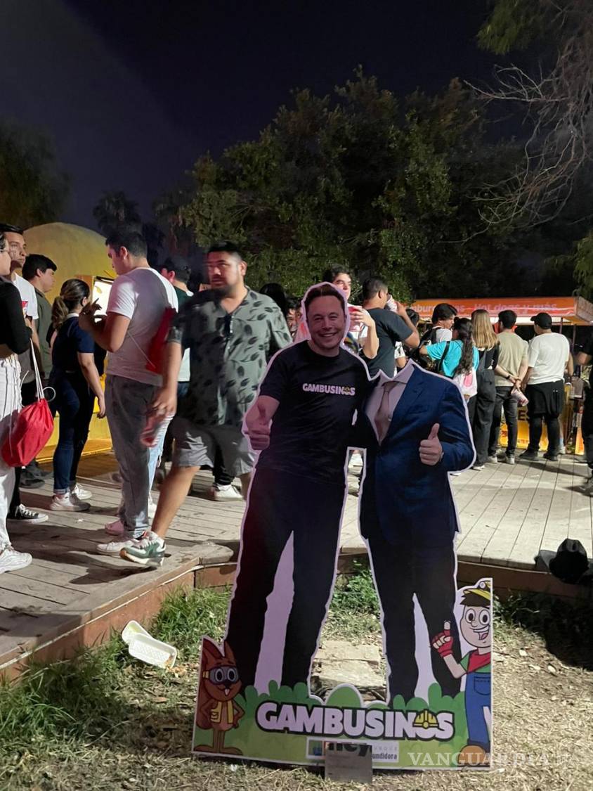 $!Las celebridades no faltaron, y no hablamos de los influencers que llenaron sus redes sociales de fotos y videos, sino al nuevo personaje favorito de Nuevo León: Elon Musk.