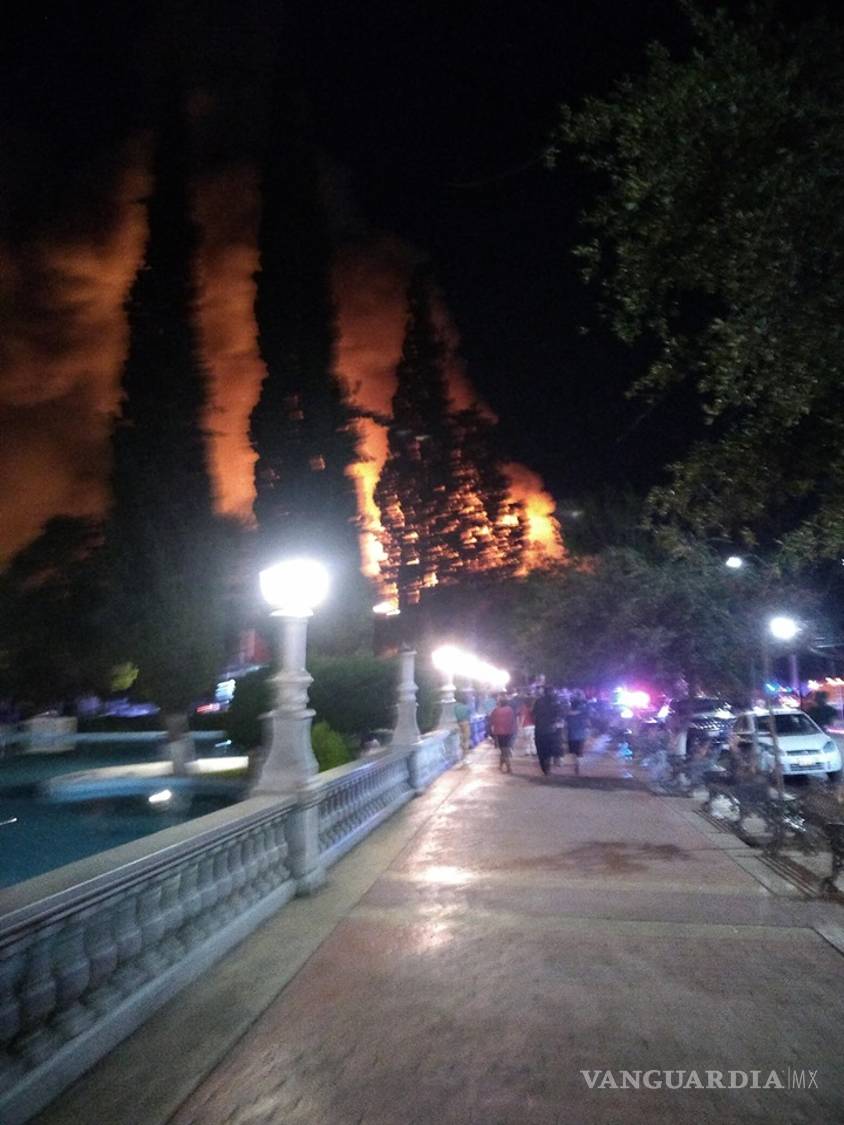 $!Tragedia en Saltillo... terrible incendio destruye la histórica Casa Alameda