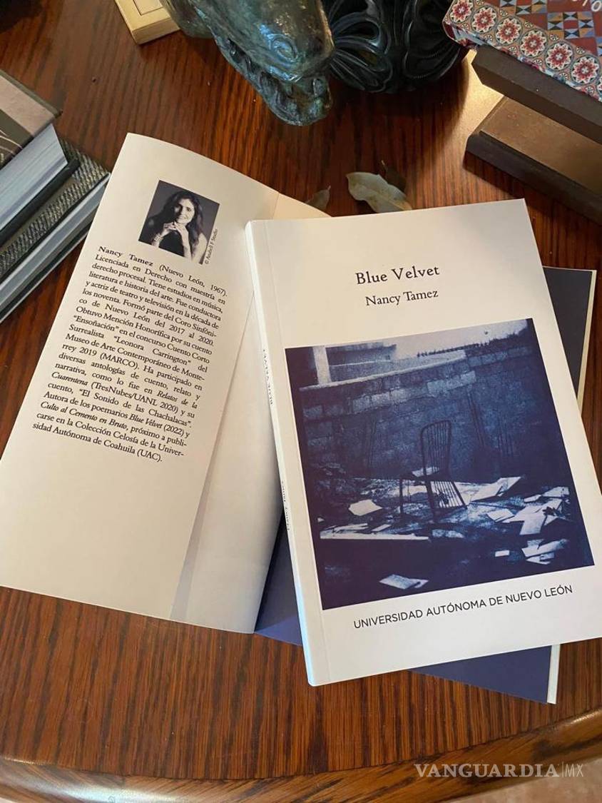 $!Blue Velvet fue primero una autopublicación antes de ser tomado por la UANL.