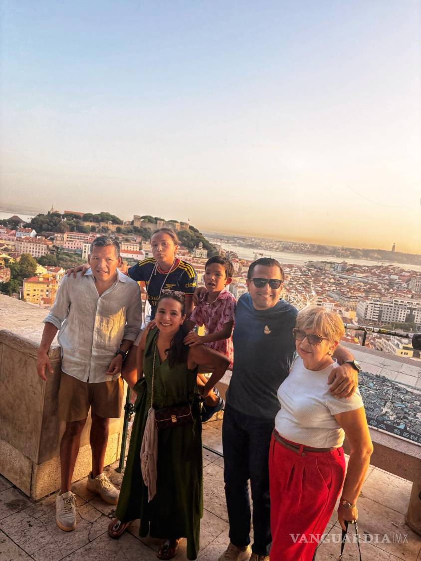 $!Después de años de mudanzas, viajes y cambios profesionales, para Zúñiga conocer otros lugares ha servido también para mirar con otra perspectiva aquello que permanece: la familia, las raíces y el lugar de origen.