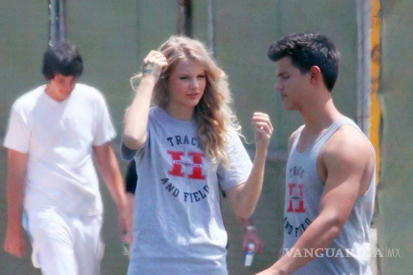 $!Taylor Swift, nuevo novio, nuevo ‘look’