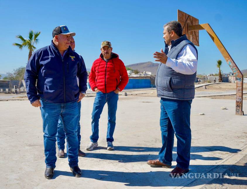 $!El alcalde Tomás Gutiérrez supervisó el avance de las obras.