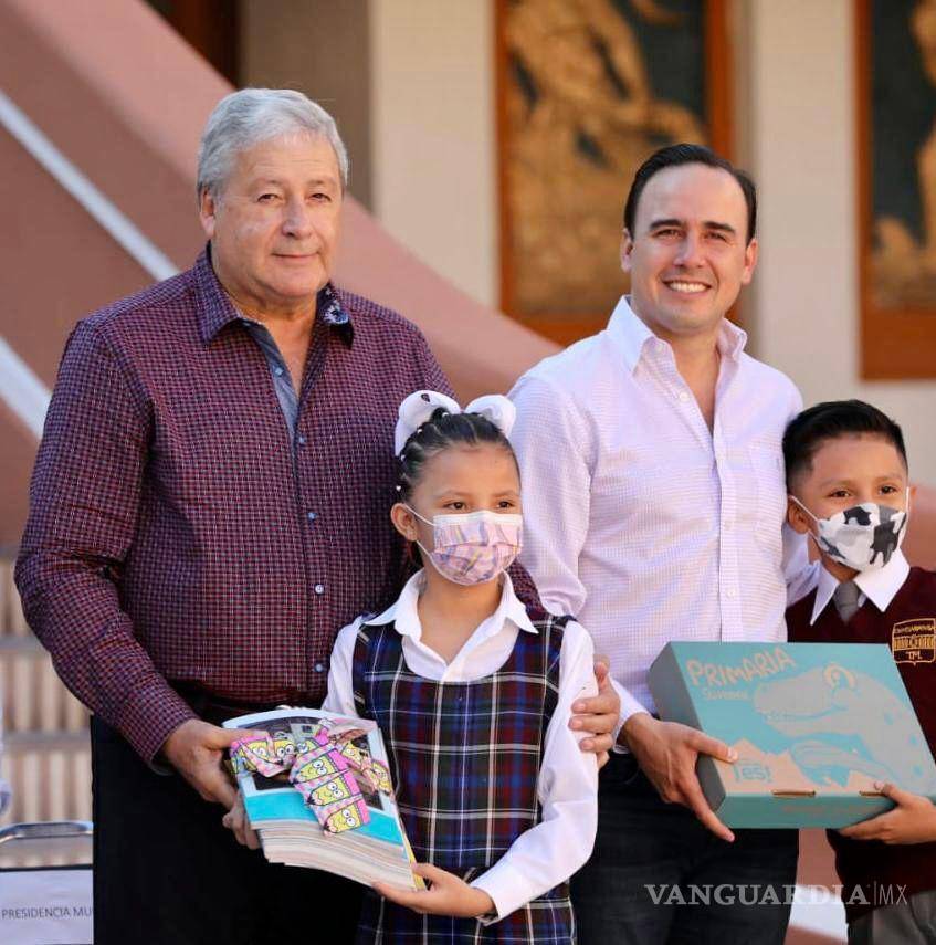$!Chema Fraustro reconoce que Miguel Riquelme le apuesta a la educación en Coahuila