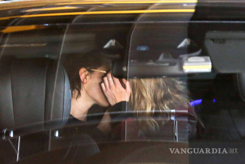 $!Kristen Stewart se besa con la ex de Miley