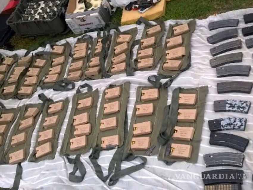 $!Detienen en CDMX a hombre con arsenal bélico