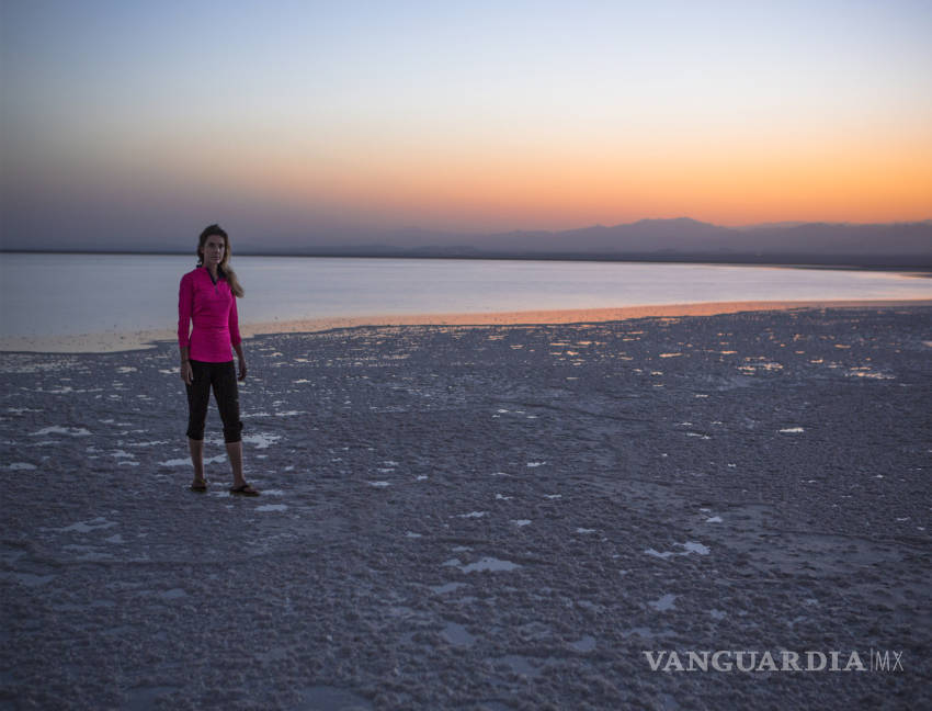 $!Karina Oliani enfrenta desafío en Etiopía: tirolesa sobre lago de lava