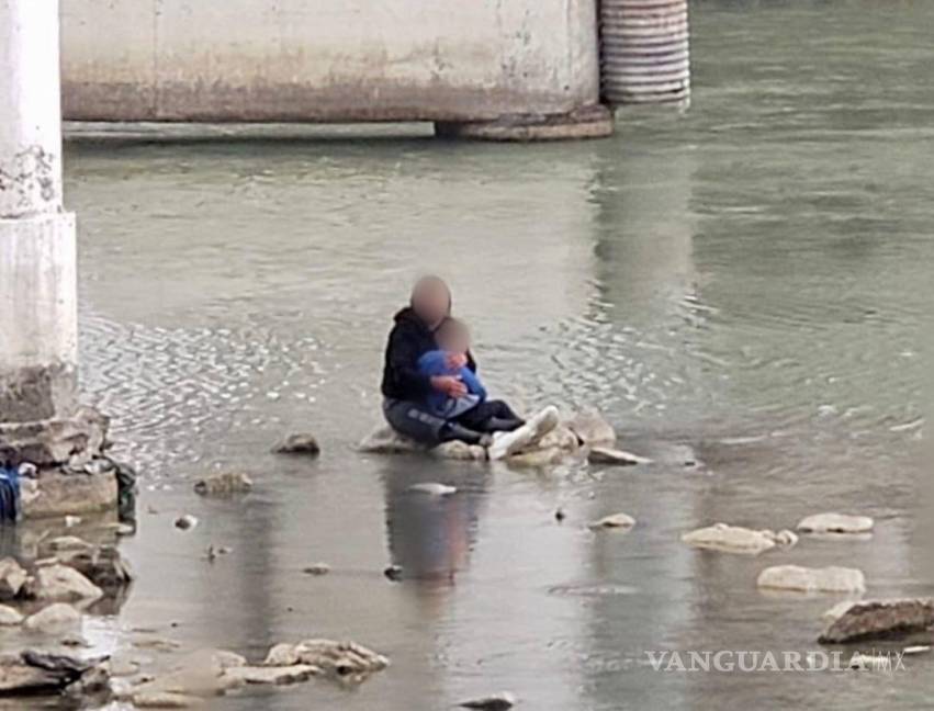 $!La mujer intentaba cruzar el río en dirección a Estados Unidos junto a su hijo de 5 años y su esposo.