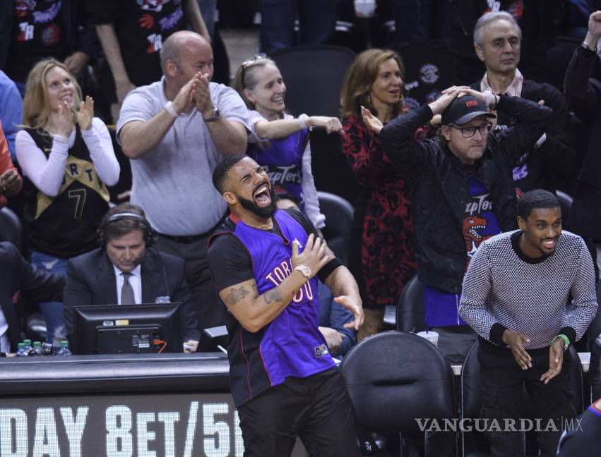 $!Stephen Curry y Draymond Green se encaran con el rapero Drake en el duelo de las Finales de la NBA