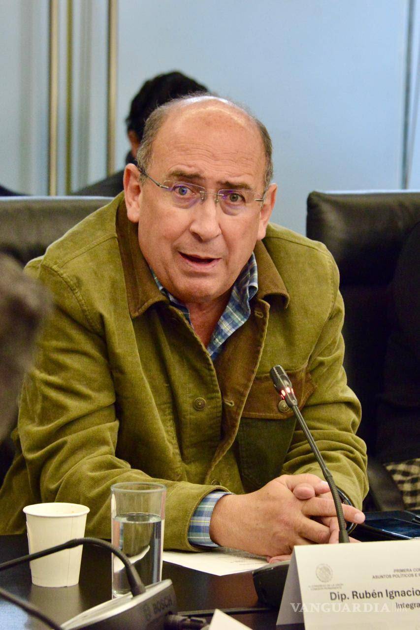 $!Rubén Moreira Valdez planteó que la Condusef difunda un informe actualizado sobre el CAT de las tarjetas de crédito.