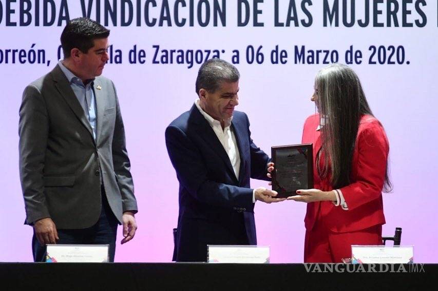 $!Ofrece Miguel Riquelme el respaldo de su gobierno al paro de mujeres