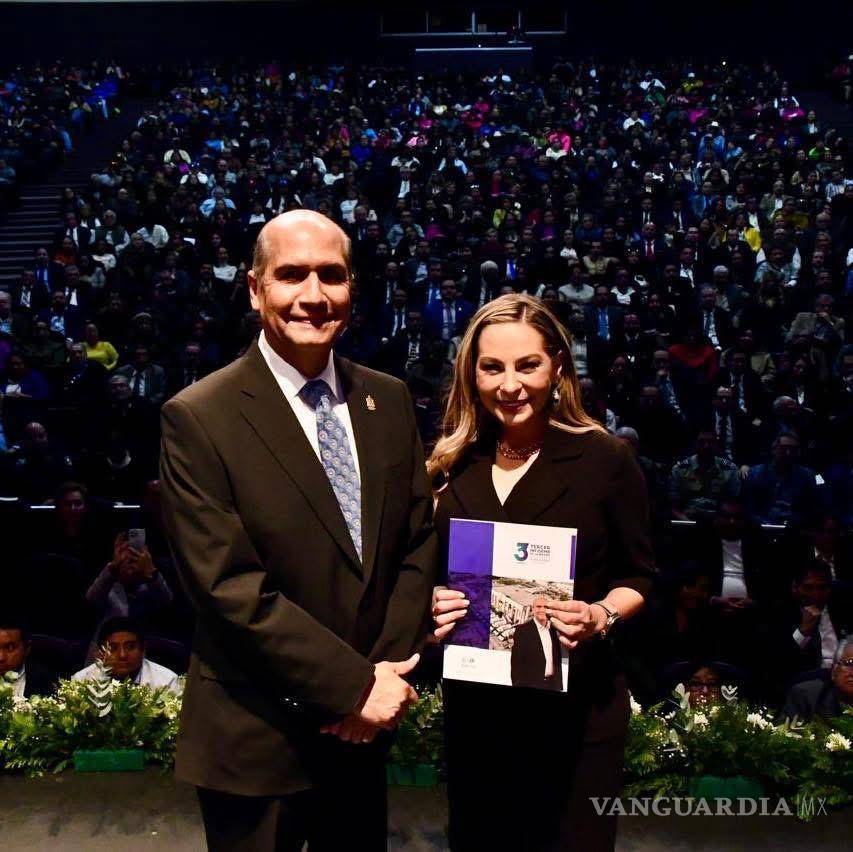 $!Cristina Amezcua, en representación del gobernador, reconoce los logros de la gestión de Dávila.