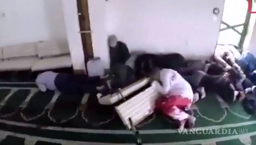 $!Ataque a mezquita de Nueva Zelanda con más de 300 personas deja 49 muertos