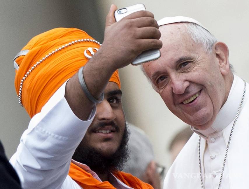 $!Arrestan a 2 personas por filtrar documentos secretos del Papa Francisco