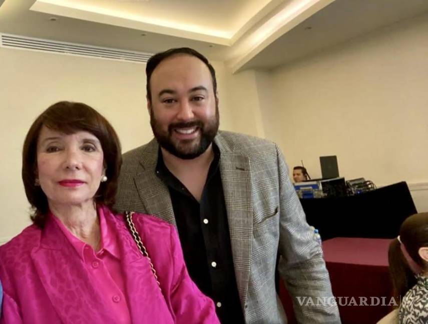 $!Carmen Bortoni de De la Garza y Emmanuel Loo, funcionario del gobierno de NL.