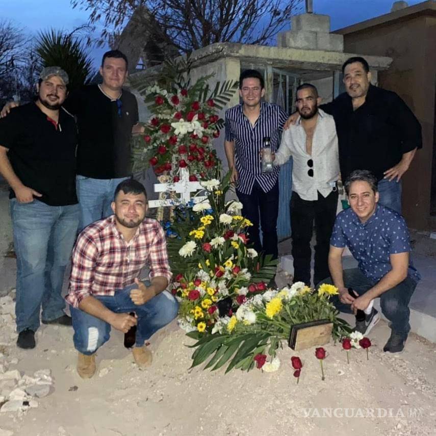 $!Familia y amigos recuerdan al doctor coahuilense que falleció por Covid-19