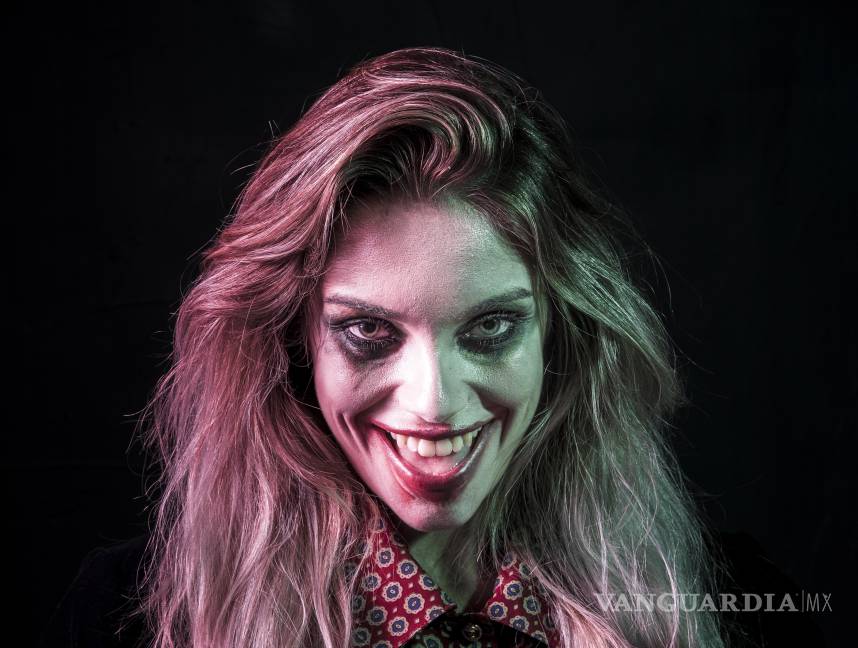 $!Algunos miedos se presentan con “una sonrisa torcida”, como la de una persona quien conocemos y nos resulta familiar y que un día nos sonríe de una manera aterradora e inquietante, según Nuria Díaz