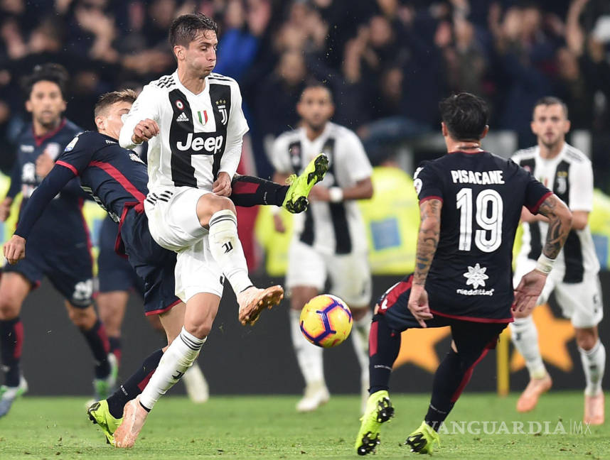 $!Juventus gana apenas al Cagliari con un Cristiano Ronaldo desaparecido