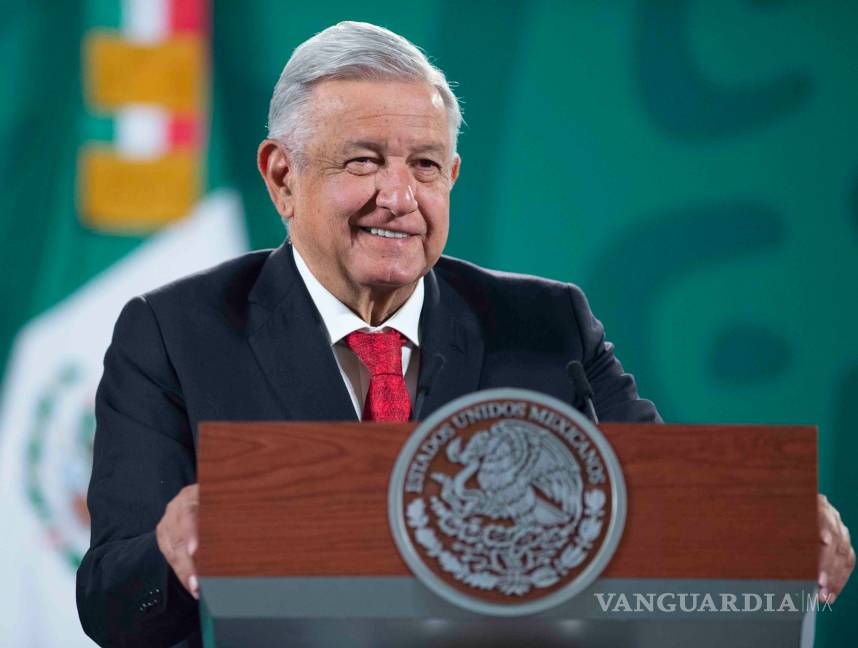 AMLO abre convocatoria para carreras técnicas de beisbol y box para bachillerato
