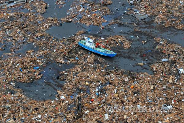 La isla de basura crece rápido y ya es más grande que Francia