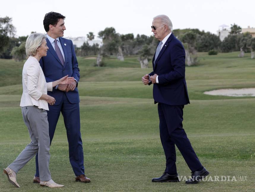 $!El presidente Joe Biden es recibido en Borgo Egnazia, Brindisi por el primer ministro canadiense, Justin Trudeau, y la presidenta de la Comisión Europea, Ursula von der Leyen.