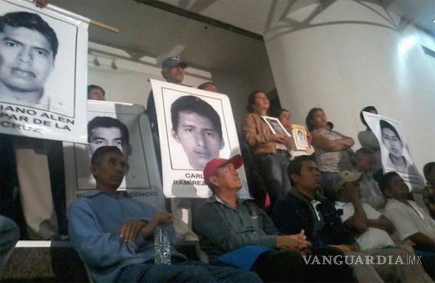 No elecciones en Guerrero hasta aparición de 42: padres de normalistas