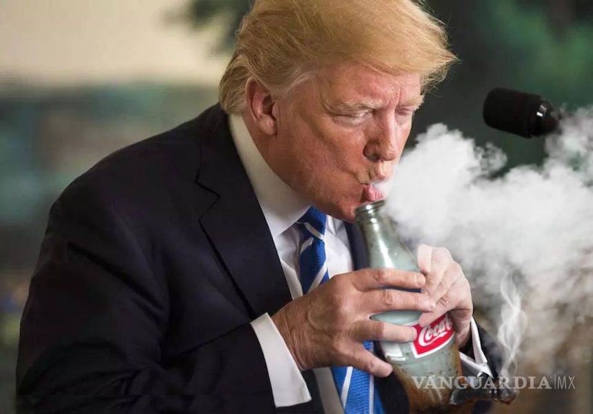 $!Imagen de Donald Trump tomando agua desata batalla de Photoshop