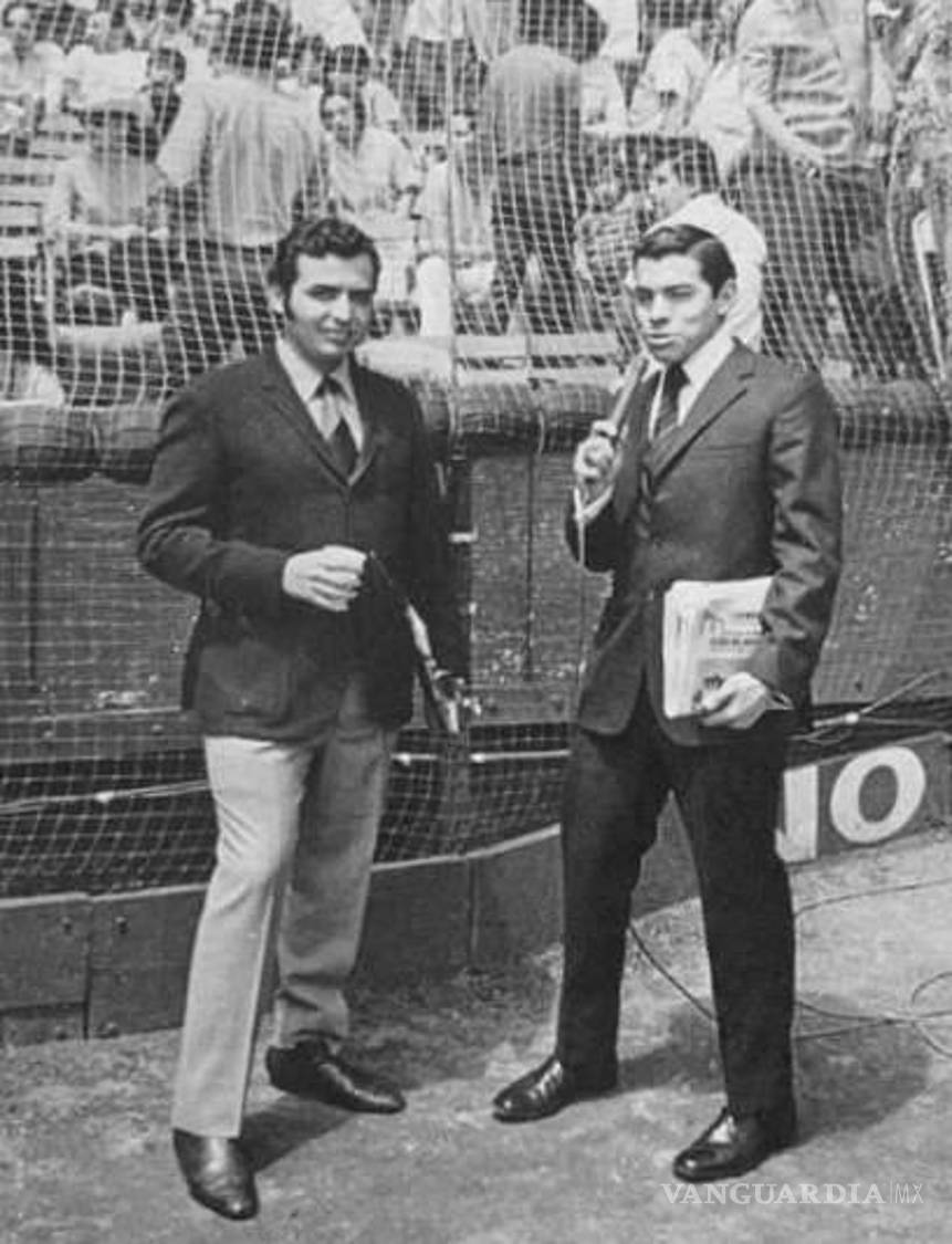 $!Enrique Kerlegand en el terreno de juego con Eduardo Andrade.