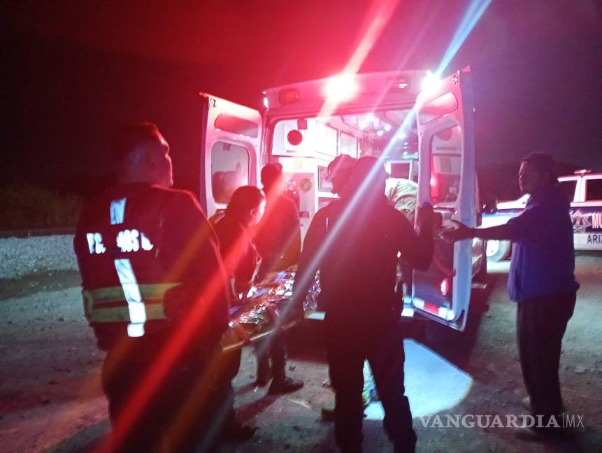 Niña intenta quitarse la vida lanzándose de un puente en Ramos Arizpe