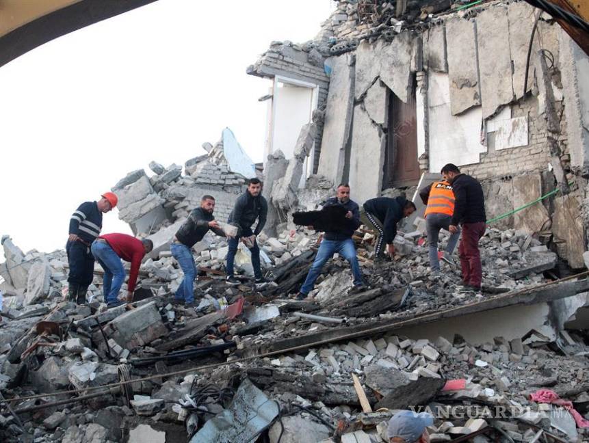 $!Sismo de magnitud 6.4 deja al menos 21 muertos en Albania
