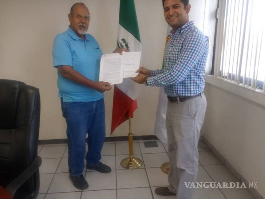 $!Autoridades de Cuatro Ciénegas y trabajadores municipales firman contrato colectivo