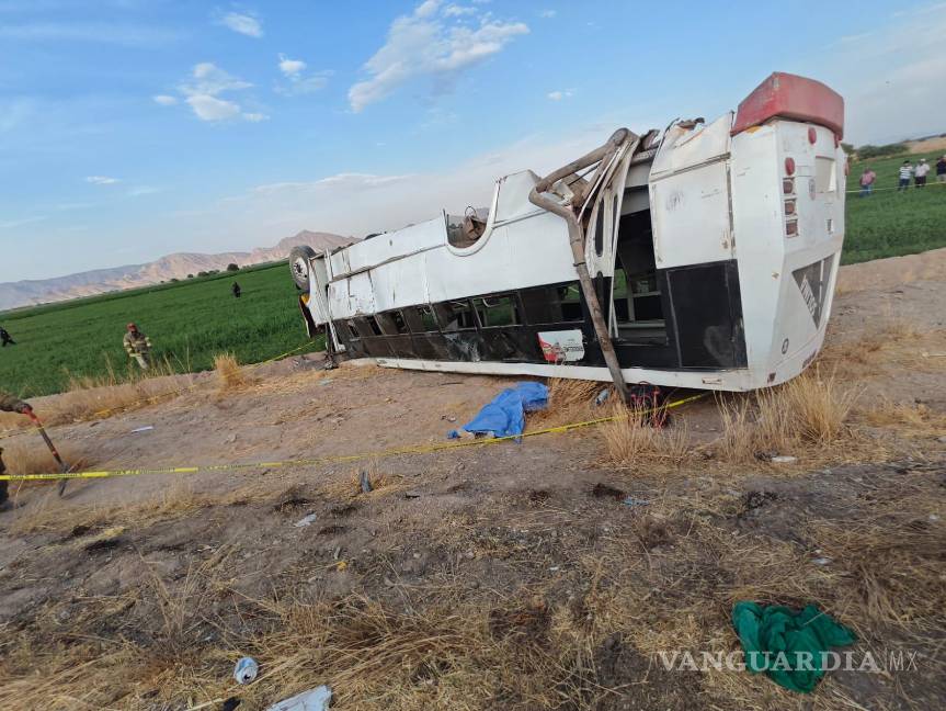 $!Elementos de la Agencia de Investigación Criminal realizaron labores periciales en el lugar del accidente.