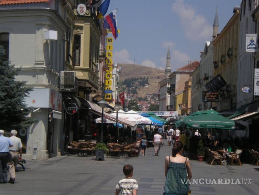 $!Calle de Sirok Sokak, en Bitola.