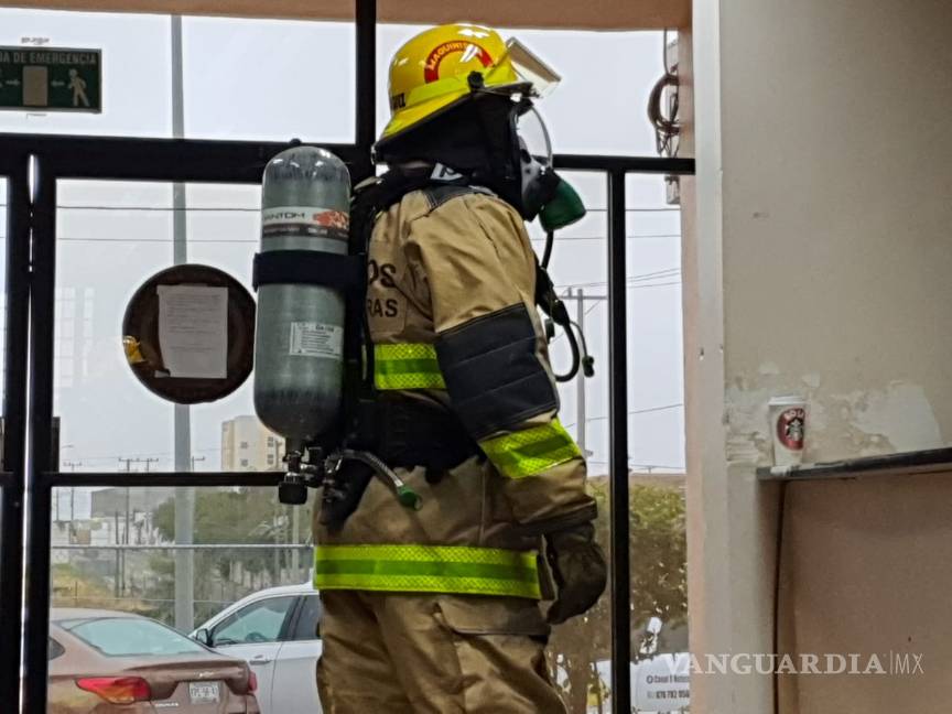 Entregan equipos de respiración autocontenida al Departamento de Bomberos en Piedras Negras