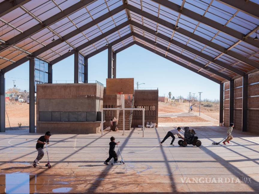 $!El nuevo y popular centro deportivo en Naco, Sonora (México), muestra signos de los desafíos que enfrenta el proyecto.