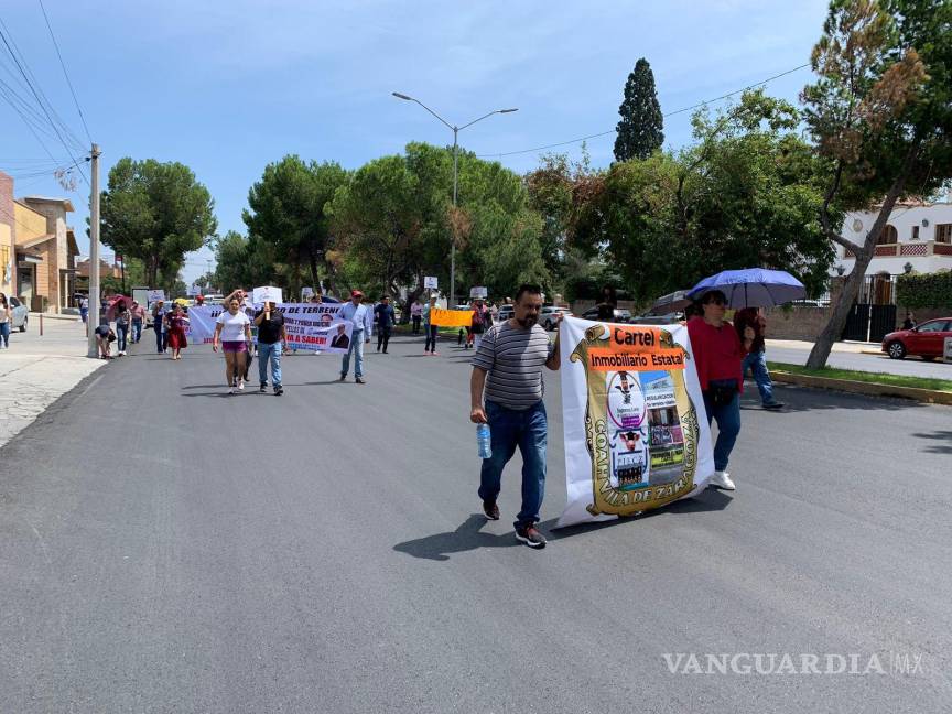 $!Los manifestantes provocaron caos vial.