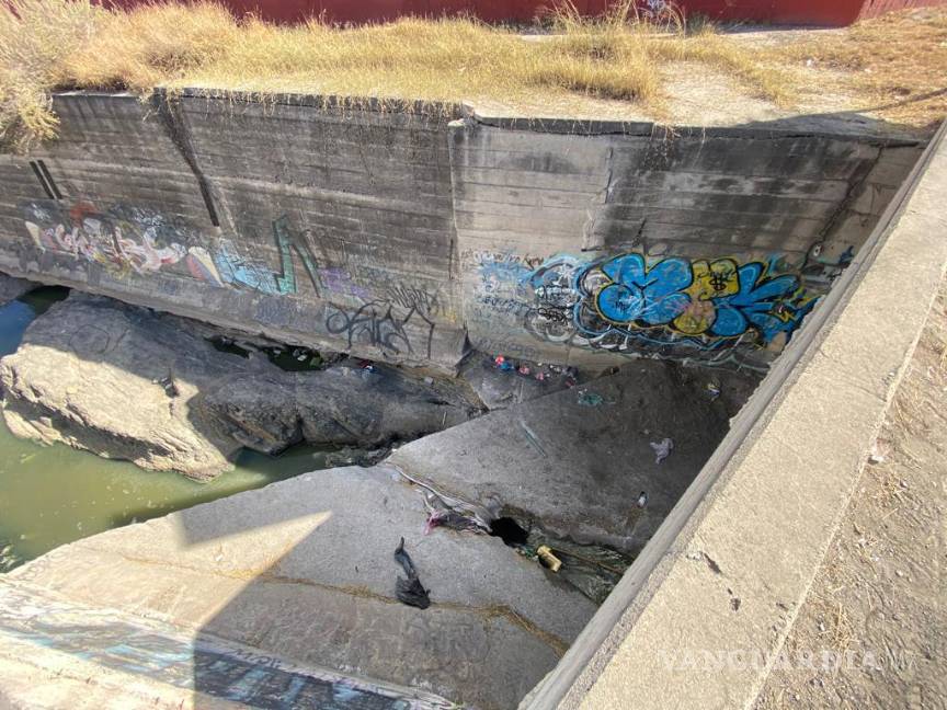 Rescatan a hombre de la tercera edad lesionado en Arroyo de Saltillo; llevaba 4 días atrapado
