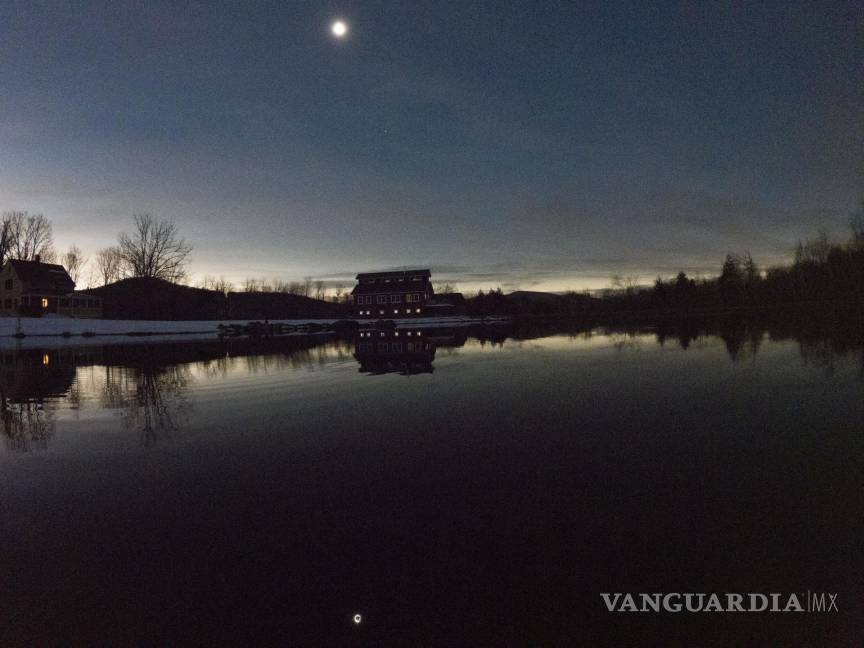 Así cautiva, maravilla y asombra el eclipse solar desde Mazatlán hasta la isla de Terranova (fotos)