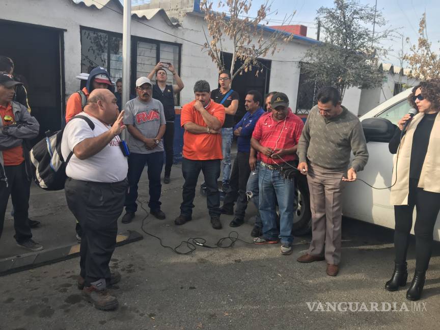 $!Suspenden recolección de basura en un sector de Saltillo en protesta por falta de servicio médico
